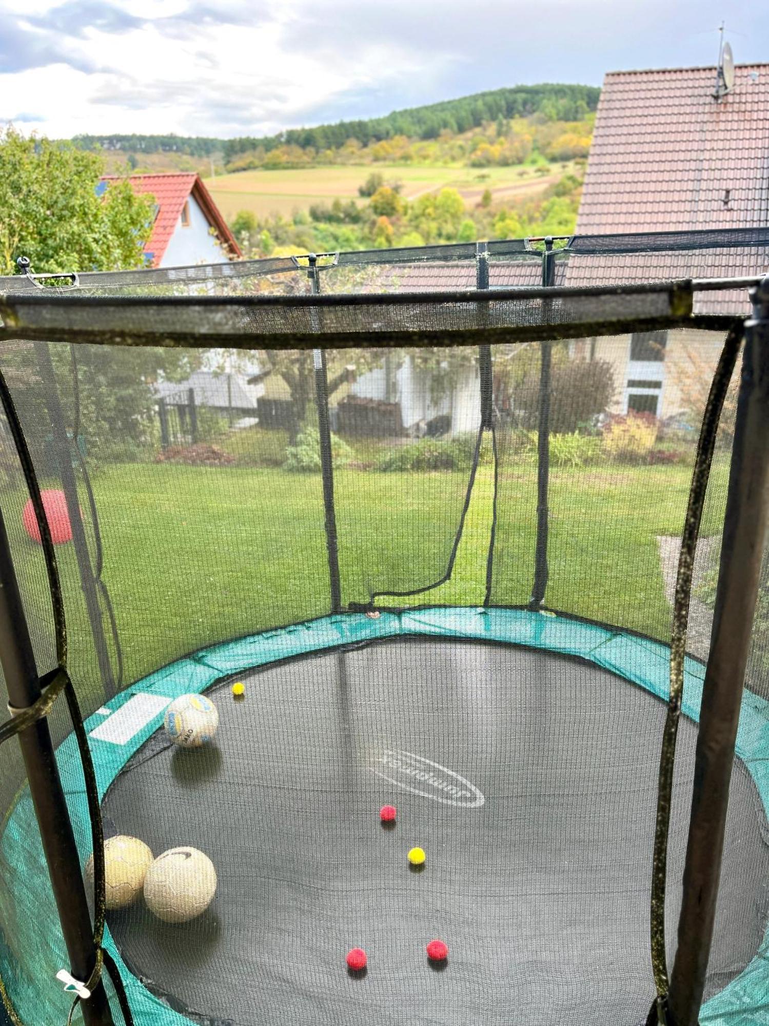Ferienhaus Weinbergblick - Nahe Wuerzburg - 2 Schlafzimmer - Familienfreundlich - Terrasse Unterleinach Extérieur photo